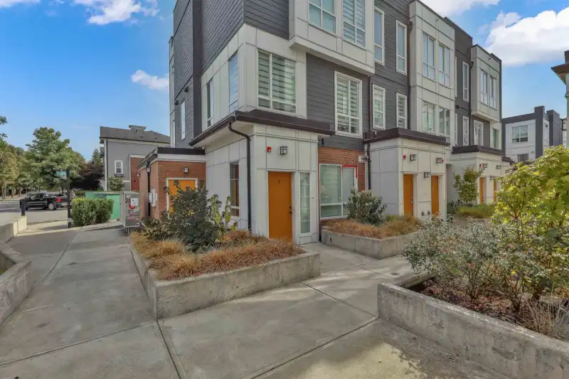 1 18850 72A AVENUE - photo 1 of 21