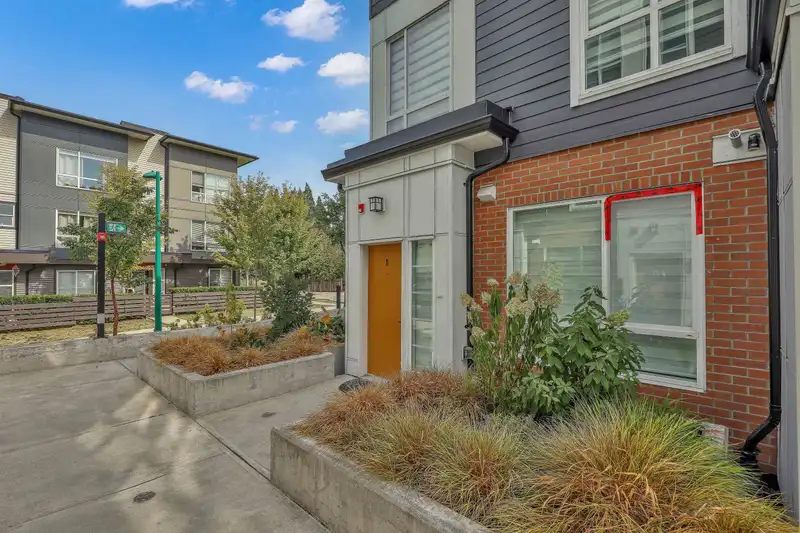 1 18850 72A AVENUE - photo 3 of 21