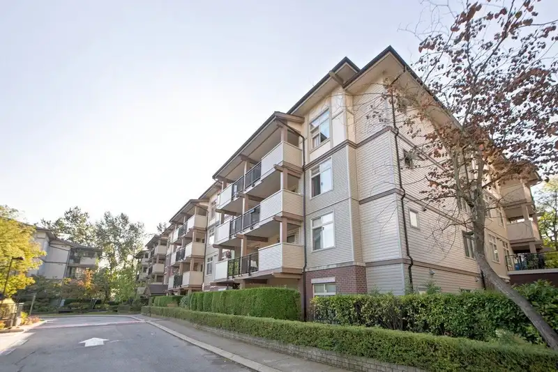 212 10088 148TH STREET - photo 1 of 25