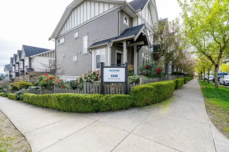 12 6588 195A STREET - photo 3 of 40