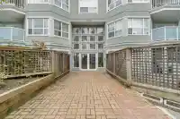 405 13955 LAUREL DRIVE - thumbnail 2