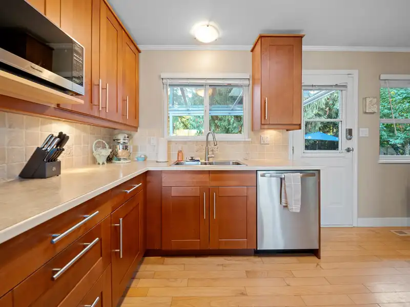 17022 HEREFORD PLACE - photo 4 of 39