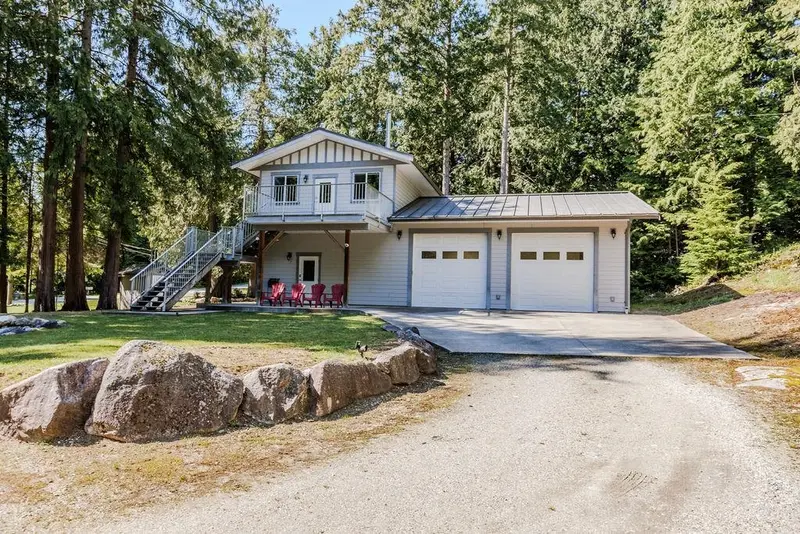 1356 ROBERTS CREEK ROAD - photo 3 of 25