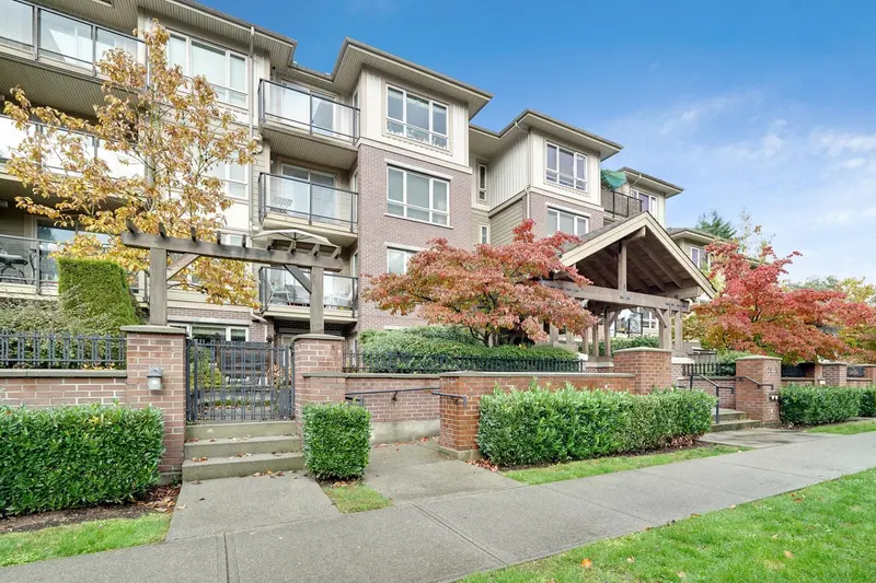 204 2175 FRASER AVENUE - photo 2 of 23