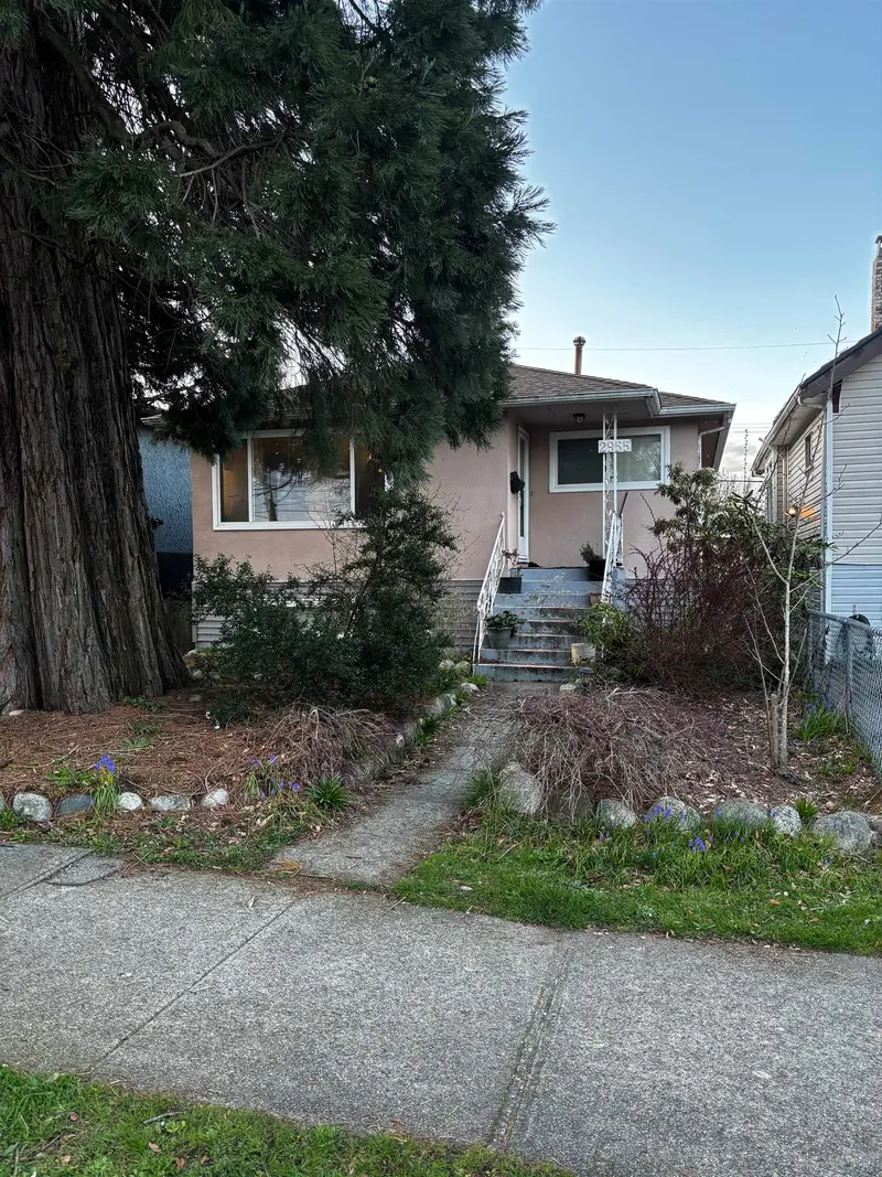 2955 E 29TH AVENUE - photo 1 of 1