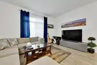 8 8168 136A STREET - thumbnail 5