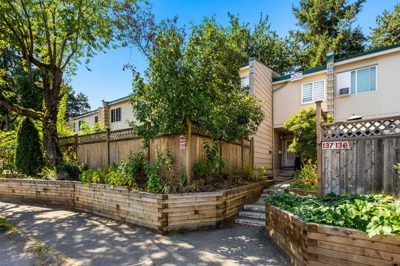 139 15215 105 AVENUE - photo 4 of 37