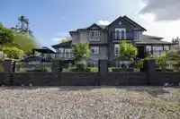 12136 100A AVENUE - thumbnail 2