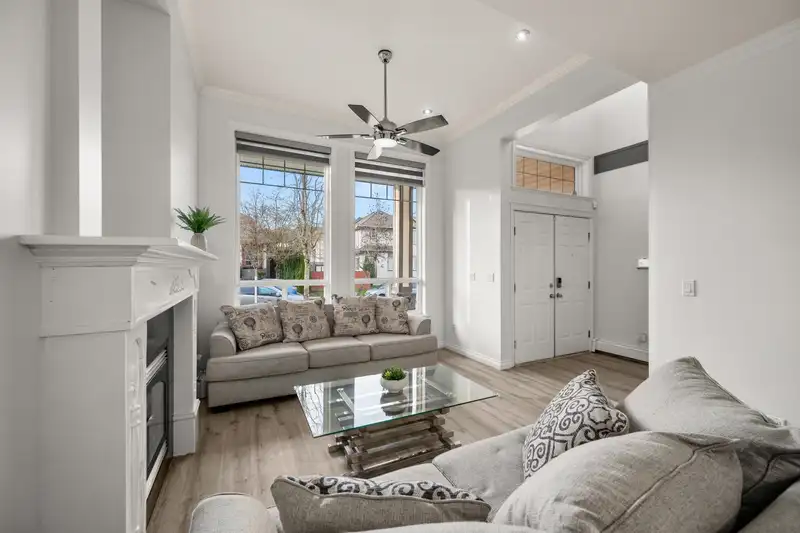 14630 80A AVENUE - photo 4 of 40