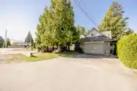9621 161A STREET - thumbnail 2