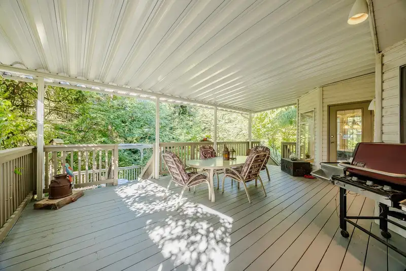 9621 161A STREET - photo 3 of 40
