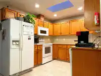 10687 155A STREET - thumbnail 4