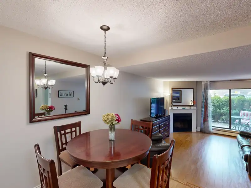 2104 13819 100 AVENUE - photo 3 of 21