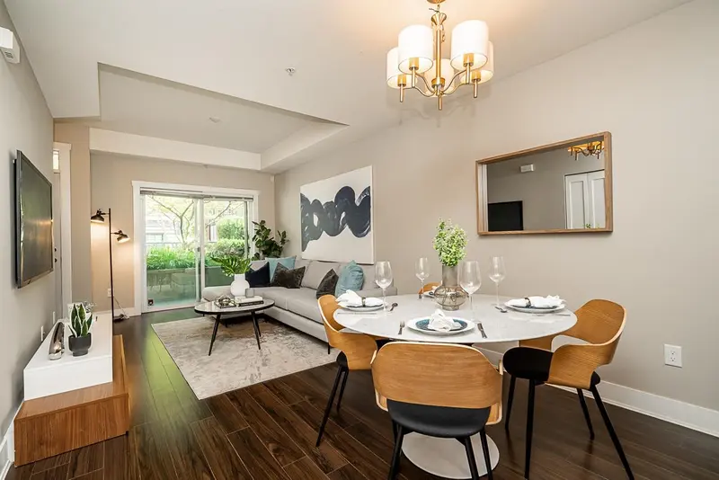 109 828 ROYAL AVENUE - photo 4 of 25