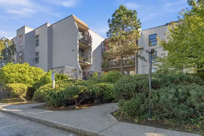 106 15288 100 AVENUE - photo 2 of 24