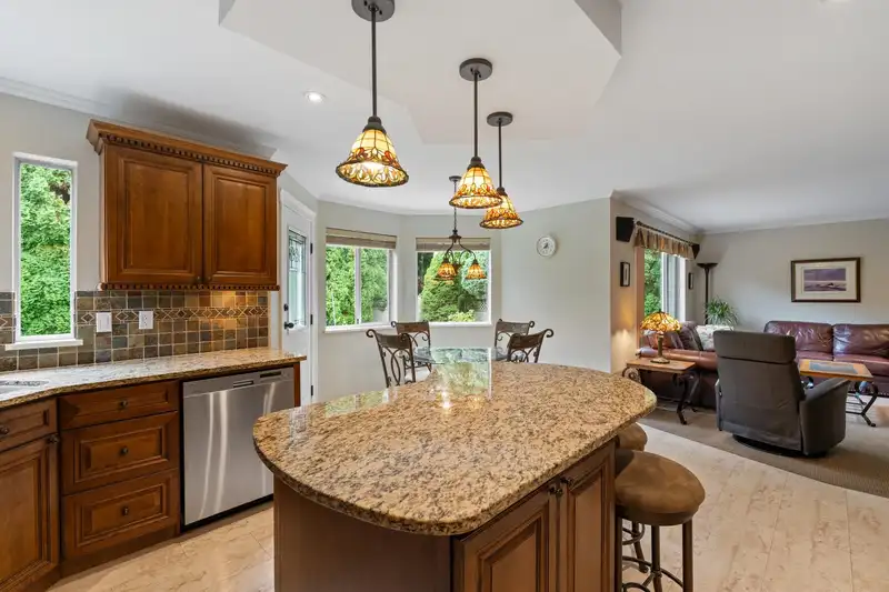 8030 153A STREET - photo 4 of 25