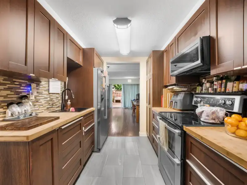 132 7476 138 STREET - photo 1 of 25