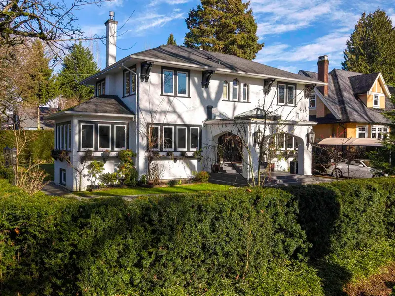 1591 NANTON AVENUE - photo 1 of 25