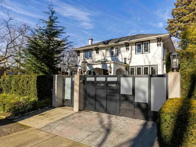 1591 NANTON AVENUE - photo 2 of 25