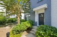 707 16525 WATSON DRIVE - thumbnail 3