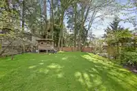 5866 179A STREET - thumbnail 37