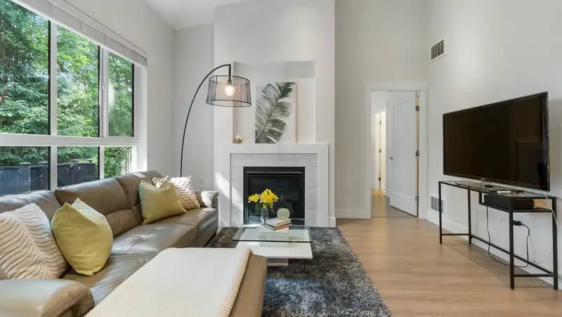 24 7979 152 STREET - photo 2 of 40