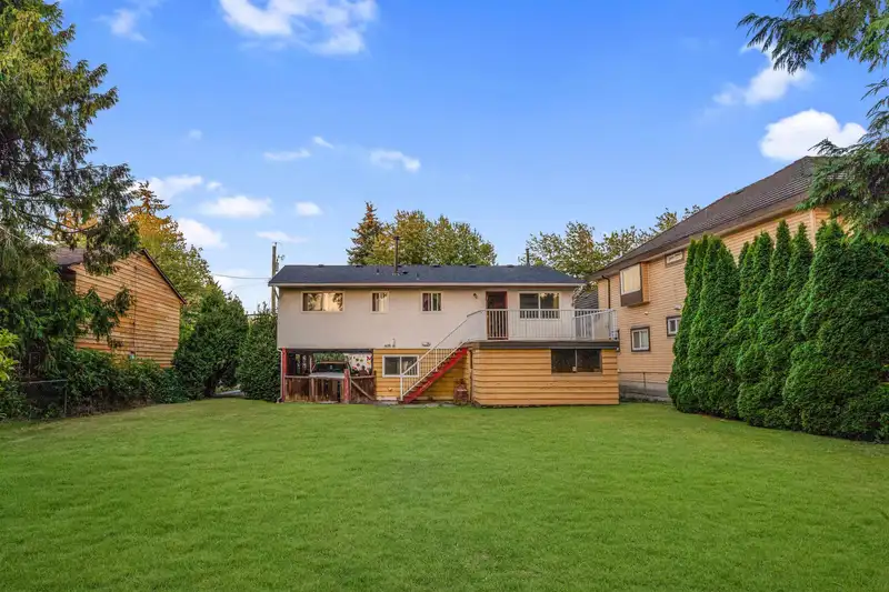 6331 129A STREET - photo 2 of 28