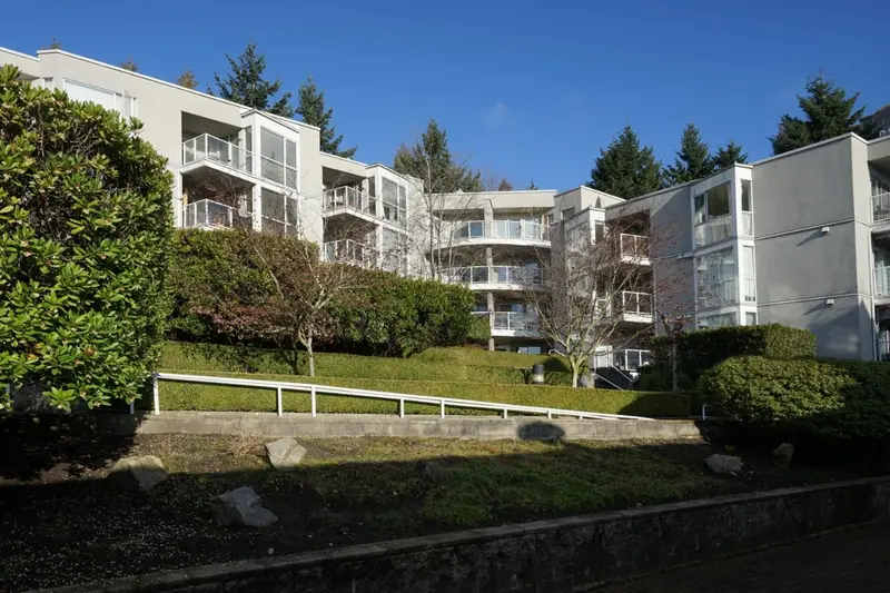 4 8430 JELLICOE STREET - photo 1 of 18