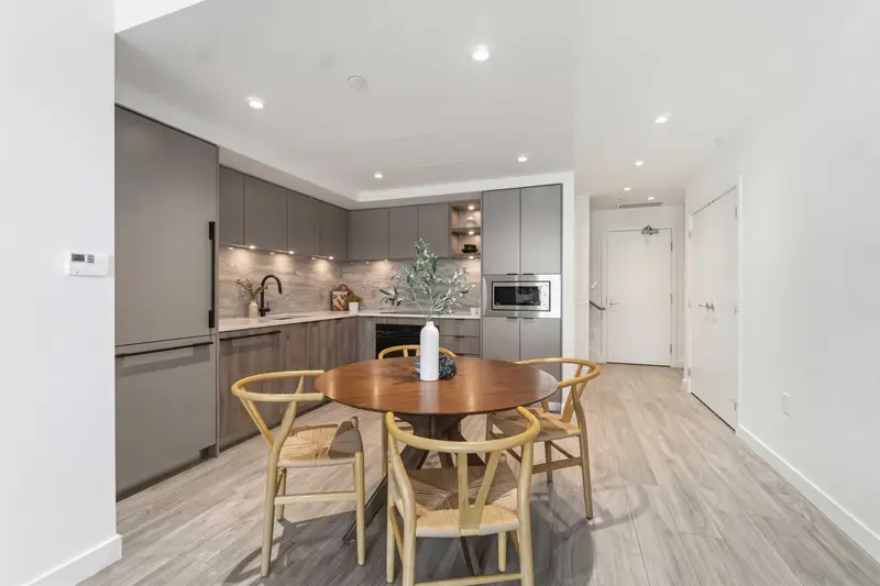 TH 109 755 HARBOURSIDE DRIVE - photo 4 of 25