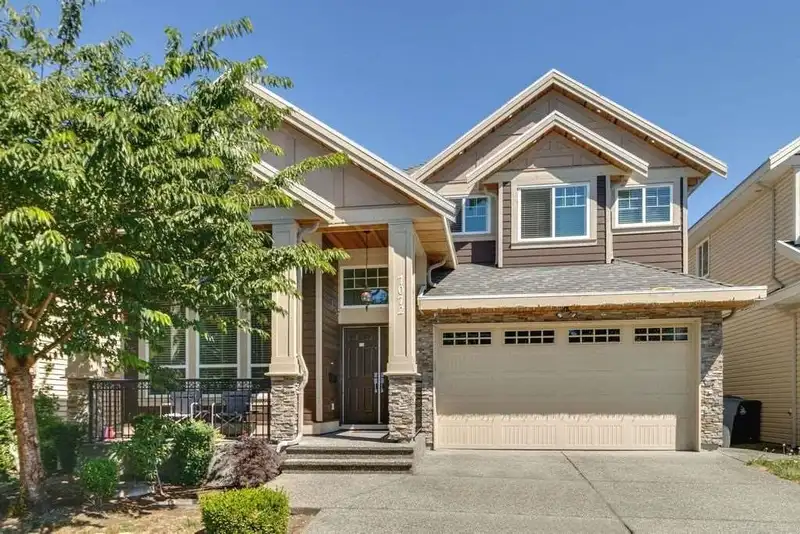 7072 144B STREET - photo 1 of 23