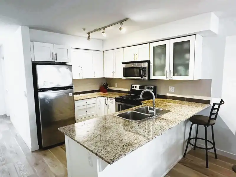 116 13958 108 AVENUE - photo 1 of 34