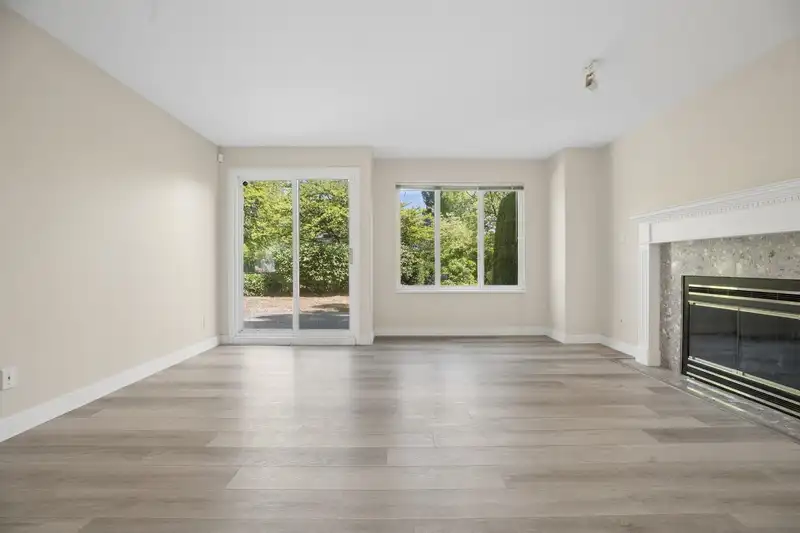 163 13888 70 AVENUE - photo 2 of 40