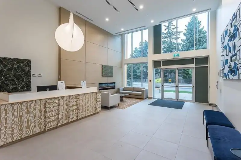 1701 13318 104 AVENUE - photo 3 of 28