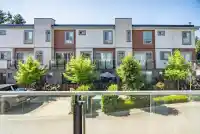 3 13328 96 AVENUE - thumbnail 2