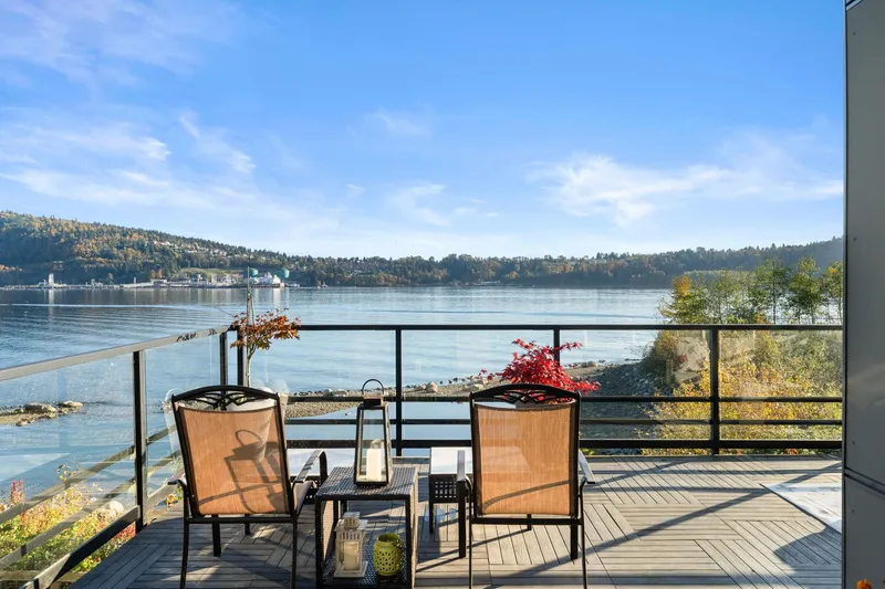 3887 CATES LANDING WAY - photo 2 of 25