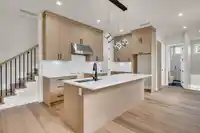 9657 161A STREET - thumbnail 8