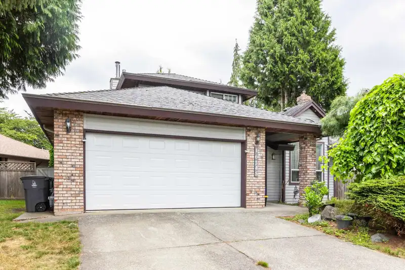16245 SOUTHGLEN PLACE - photo 1 of 36