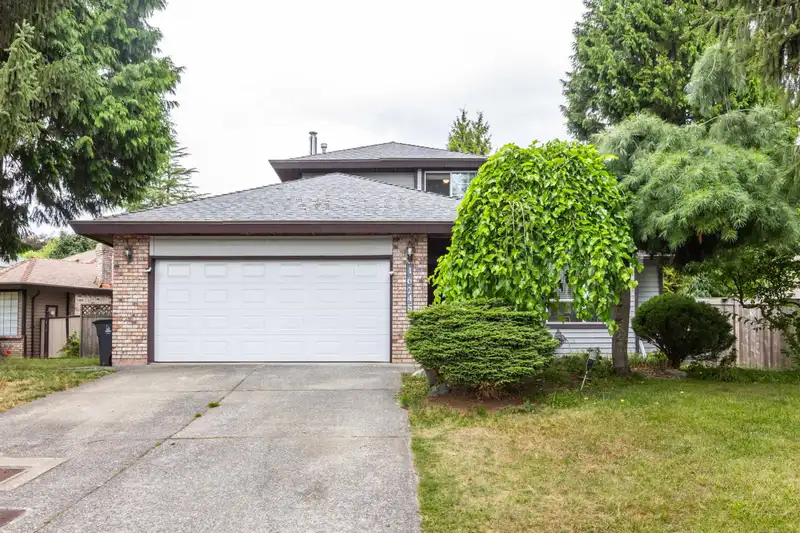 16245 SOUTHGLEN PLACE - photo 2 of 36