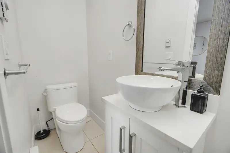 108 13898 64 AVENUE - photo 4 of 38