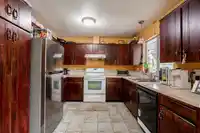 9790 148A STREET - thumbnail 10