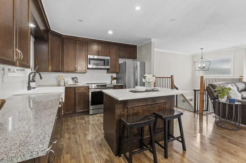 19745 38A AVENUE - photo 4 of 25