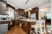 19338 72A AVENUE - thumbnail 4