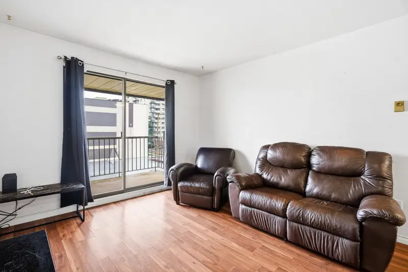 309 45744 SPADINA AVENUE - photo 4 of 25