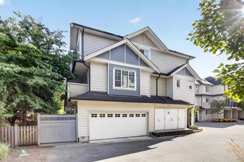 191 13898 64 AVENUE - photo 4 of 37