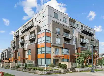 601 13978 FRASER HIGHWAY