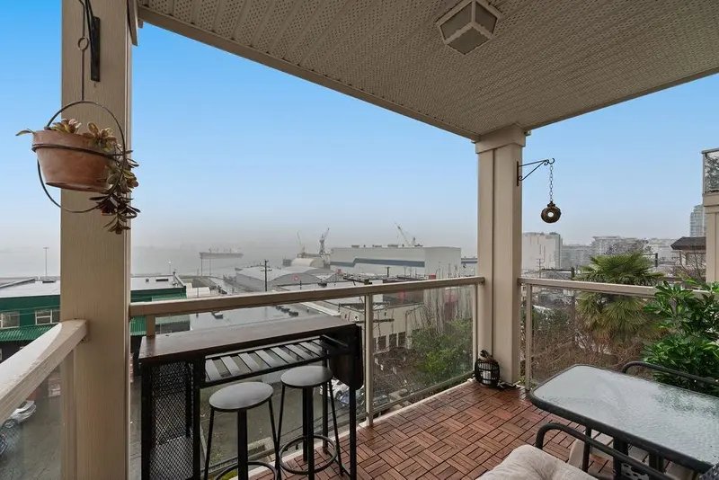 308 333 E 1ST STREET - photo 4 of 25