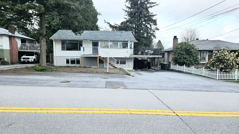 13137 106A AVENUE - photo 2 of 23