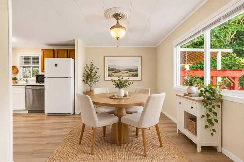 3 6280 KING GEORGE BOULEVARD - photo 3 of 40