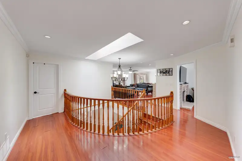 7069 144 STREET - photo 4 of 29