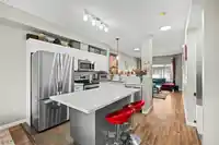 38 18701 66 AVENUE - thumbnail 2